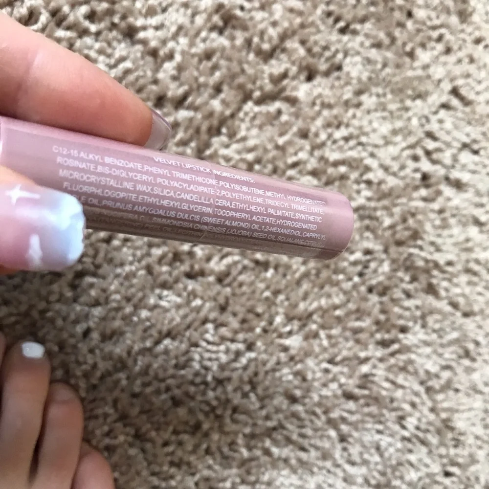 Pink lipps balm - Picture 2 of 3